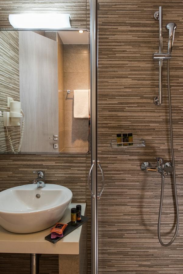 Harismari Cozy Hotel ハニア エクステリア 写真